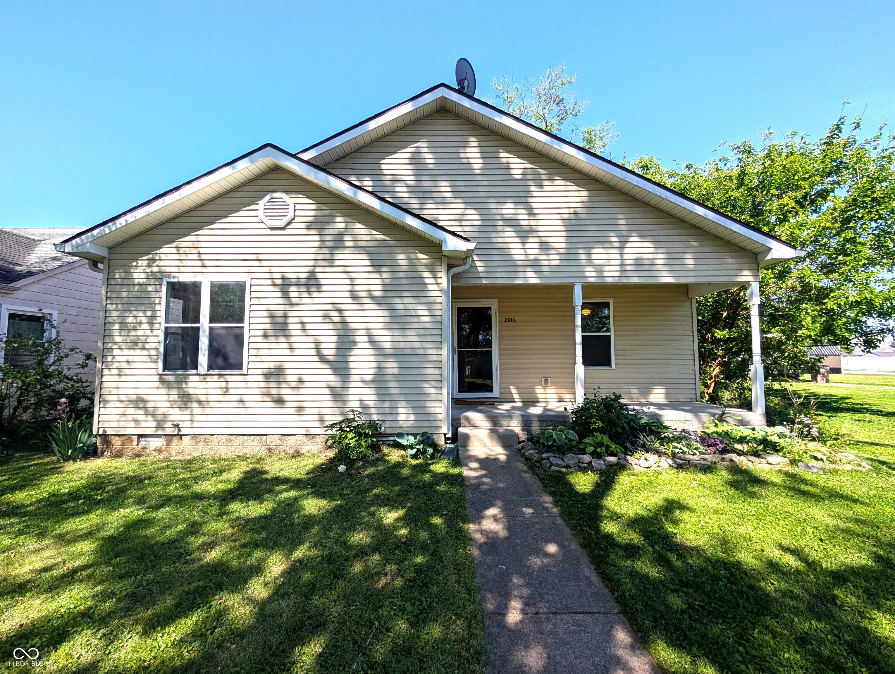 2016 Pennsylvania Street Columbus, IN 47201 - Photo 1 of 32