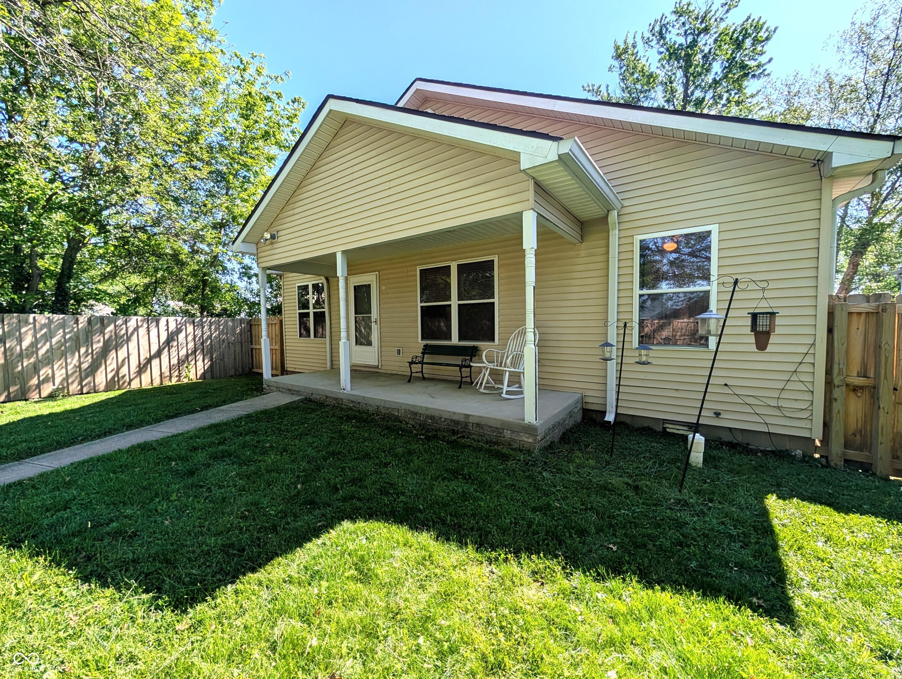 2016 Pennsylvania Street Columbus, IN 47201 - Photo 29 of 32