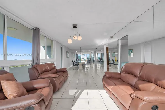 $650,000 | 3200 Collins Avenue, Unit 128, Miami Beach, FL 33140