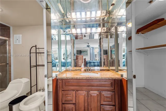 $650,000 | 3200 Collins Avenue, Unit 128, Miami Beach, FL 33140