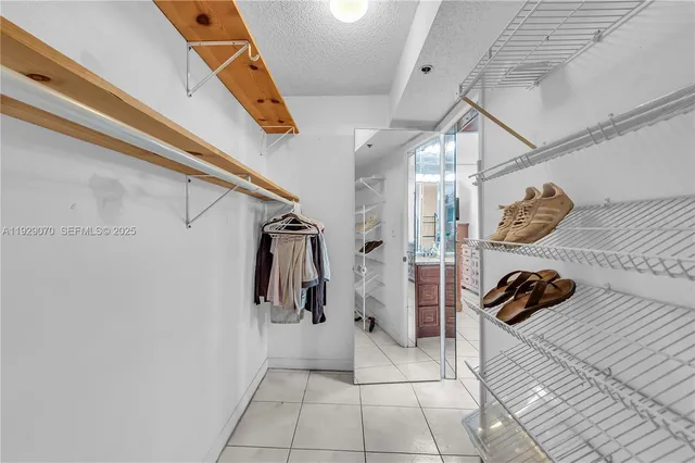 $650,000 | 3200 Collins Avenue, Unit 128, Miami Beach, FL 33140