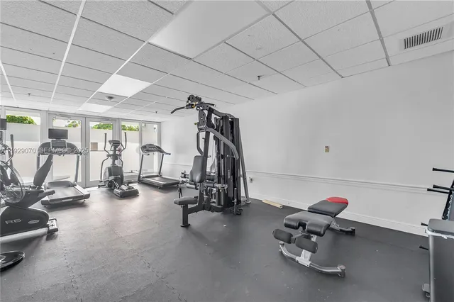 $650,000 | 3200 Collins Avenue, Unit 128, Miami Beach, FL 33140