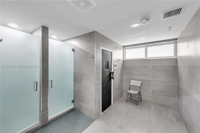 $650,000 | 3200 Collins Avenue, Unit 128, Miami Beach, FL 33140