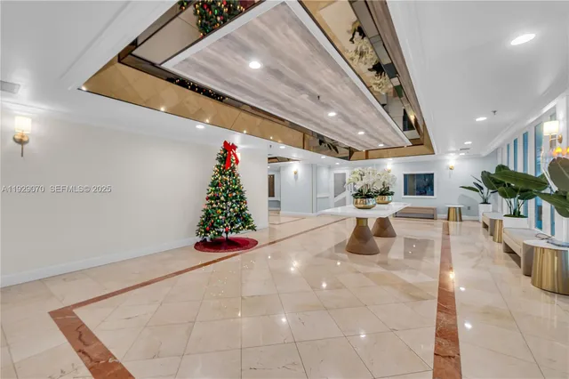 $650,000 | 3200 Collins Avenue, Unit 128, Miami Beach, FL 33140