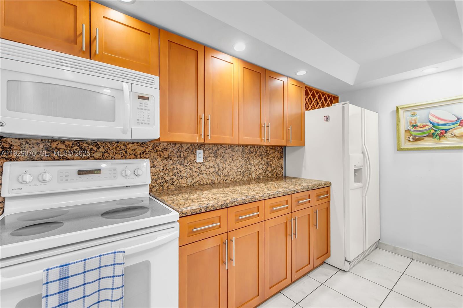 3200 Collins Avenue, Unit 128 Miami Beach, FL 33140 - Photo 6 of 41