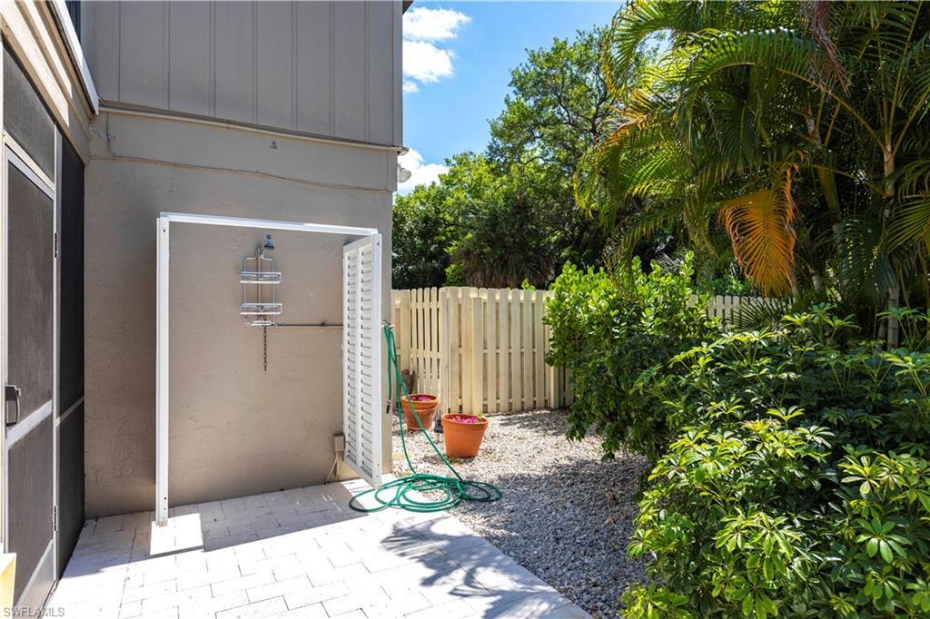 183 Old Tamiami Trail Naples, FL 34110 - Photo 15 of 50