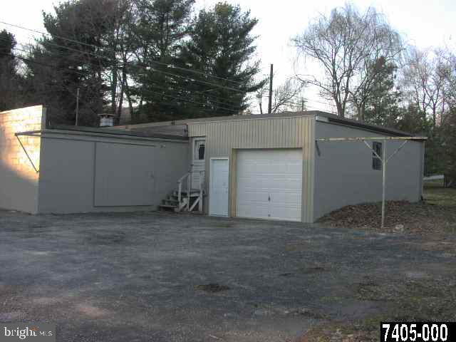 1325 Moulstown Road North Hanover, PA 17331 - Photo 3 of 7