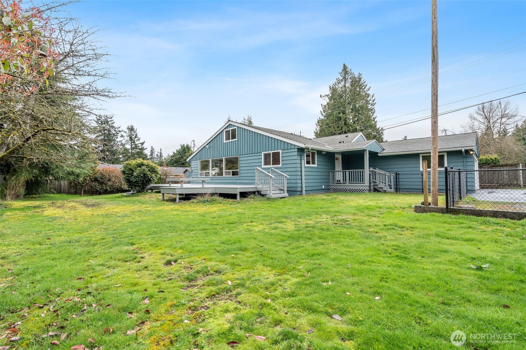 2023 Vine Road Brier, WA 98036 - Photo 37 of 40 Gallery Image 37