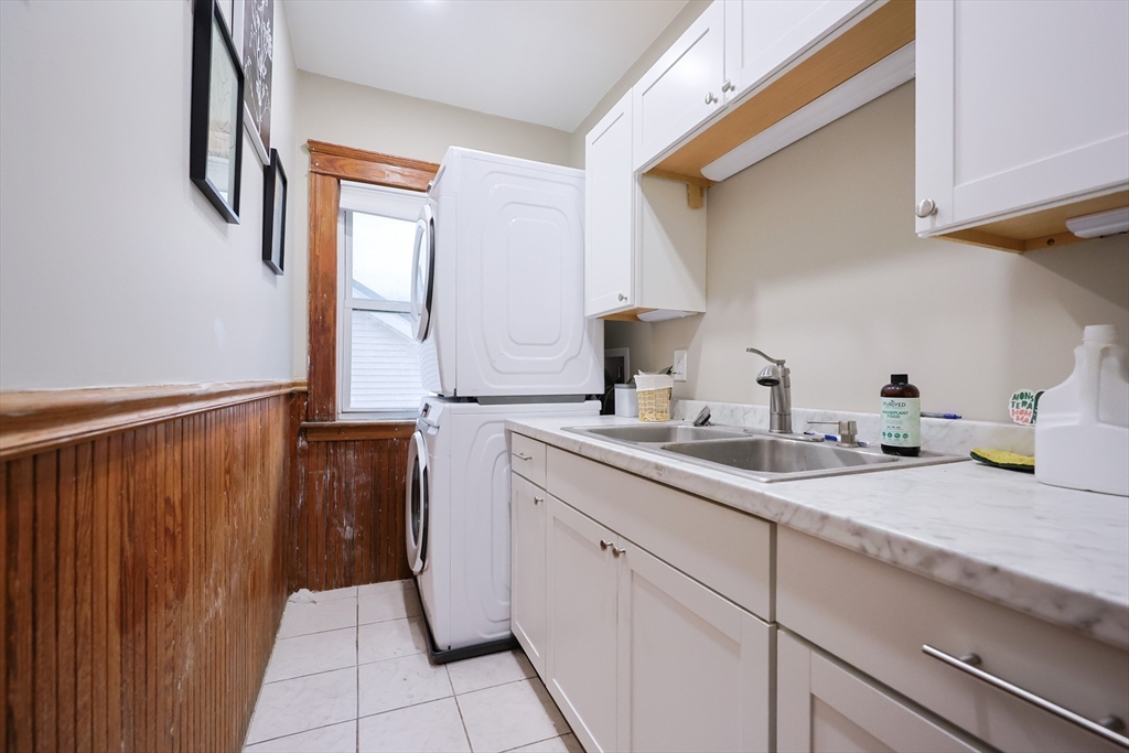 8 Enid Street Worcester, MA 01604 - Photo 12 of 41 Gallery Image 12