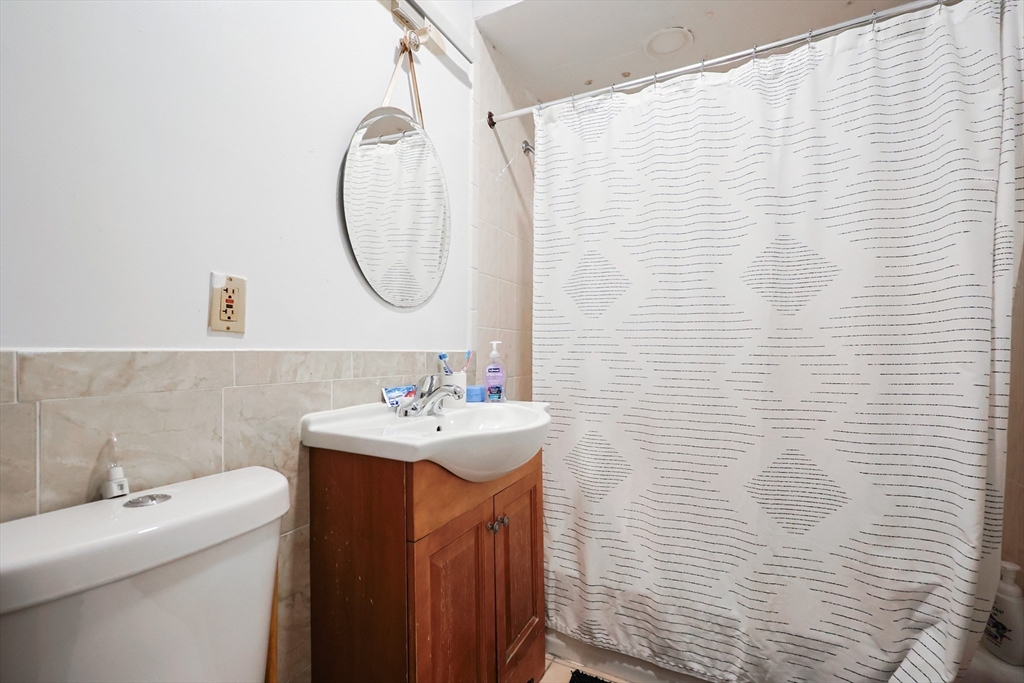 8 Enid Street Worcester, MA 01604 - Photo 34 of 41 Gallery Image 34