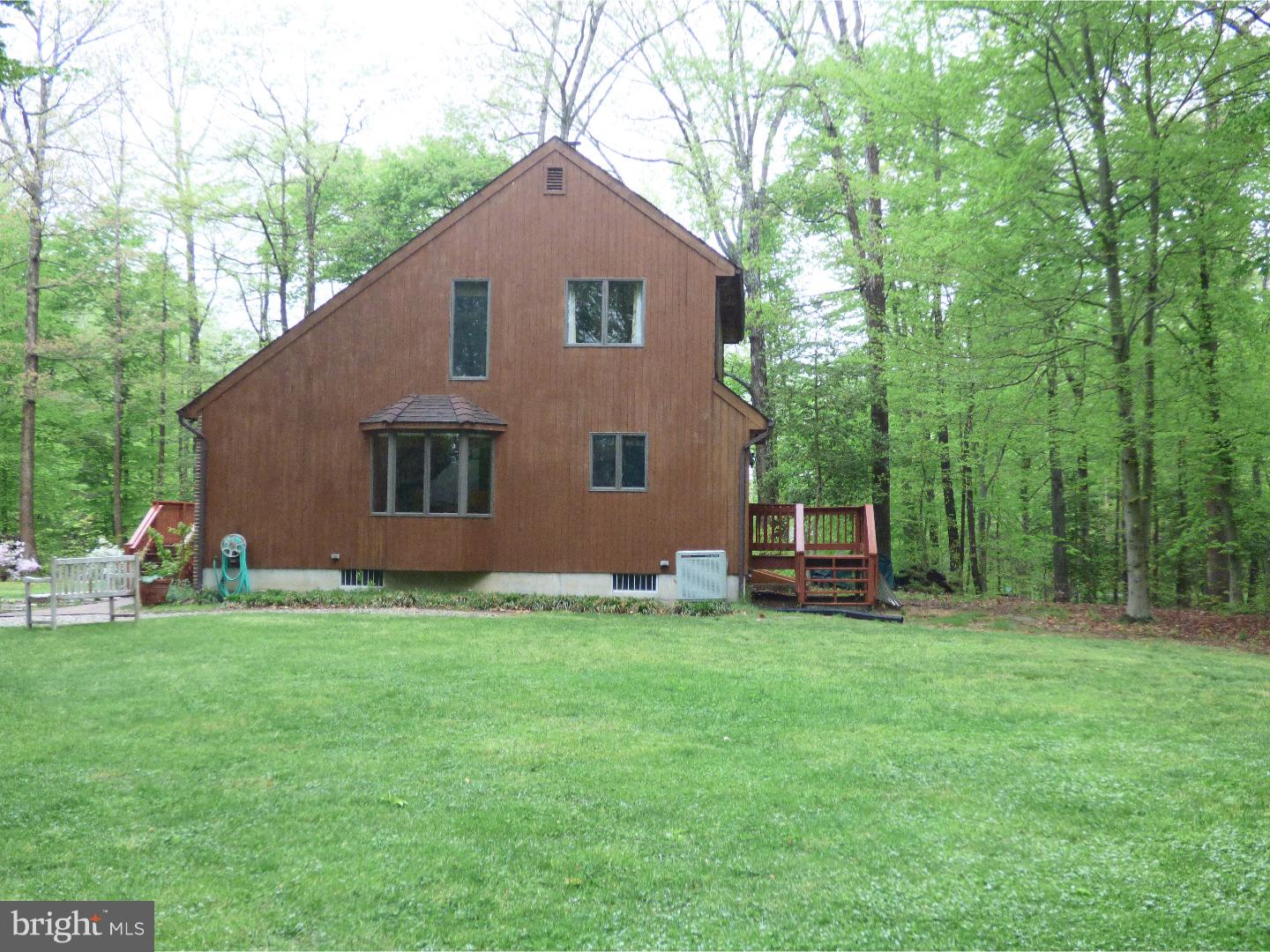 124 Alloway-Woodstown Road Alloway, NJ 08098 - Photo 25 of 25 a view of a house with a yard and sitting area