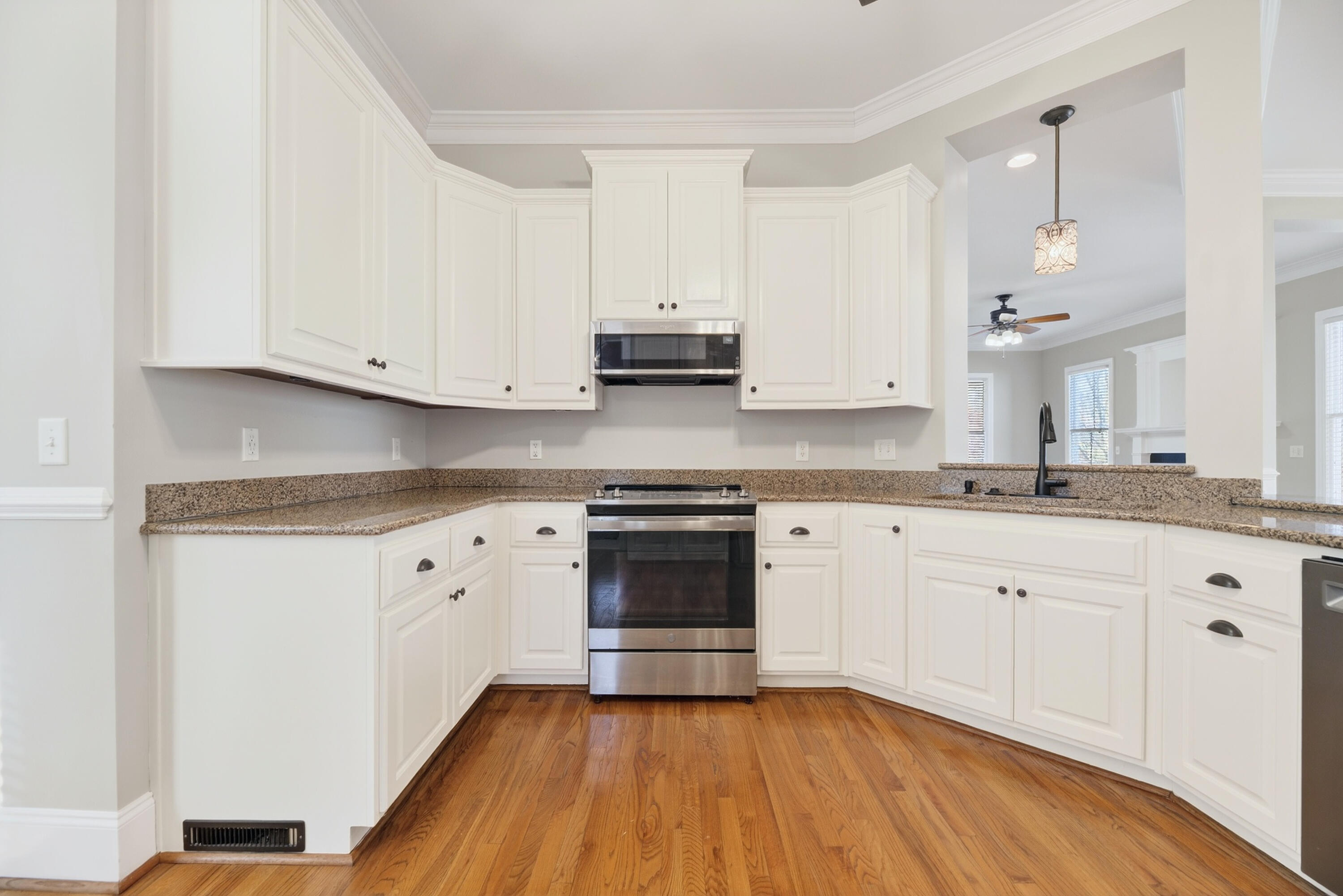 364 Highland Point Drive Columbia, SC 29229 - Photo 16 of 67 Kitchen