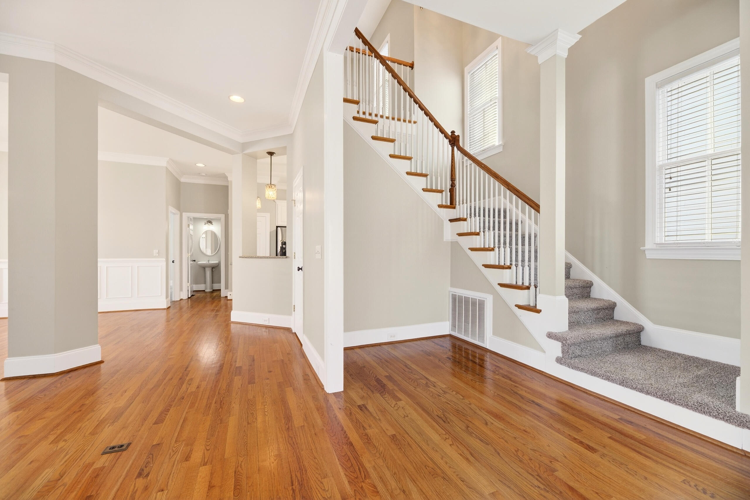 364 Highland Point Drive Columbia, SC 29229 - Photo 4 of 67 Entryway