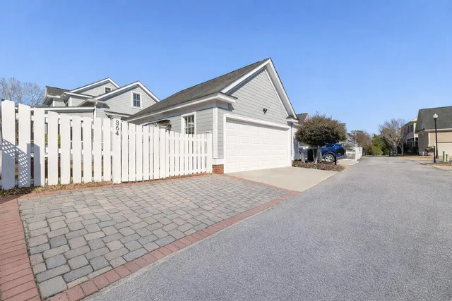 $389,900 | 364 Highland Point Drive, Columbia, SC 29229