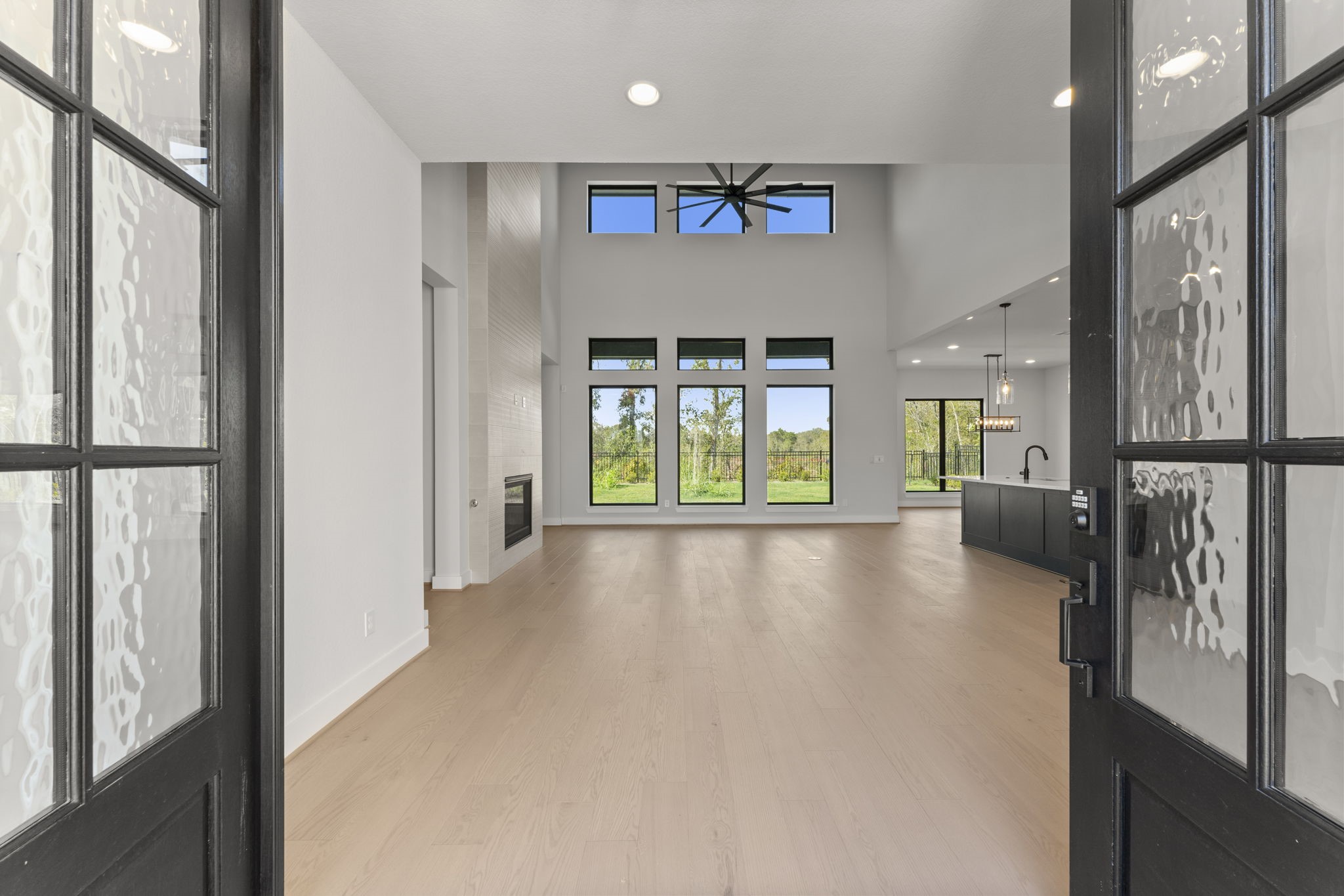 7818 Blue Dasher Pk Place Fulshear, TX 77441 - Photo 7 of 17 The Entry's dramatic entrance