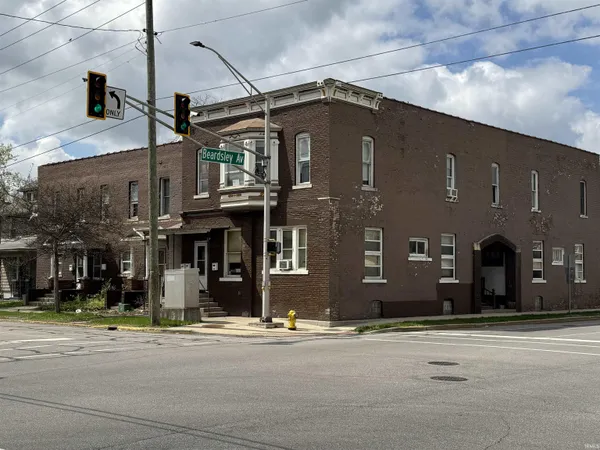 $499,000 | 701 West Beardsley Avenue, Elkhart, IN 46514