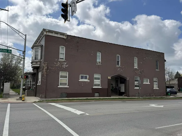 $499,000 | 701 West Beardsley Avenue, Elkhart, IN 46514