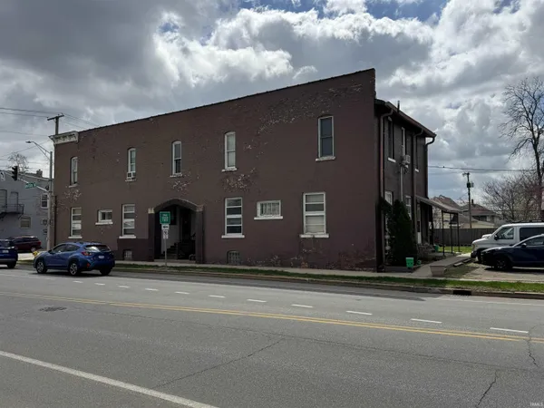 $499,000 | 701 West Beardsley Avenue, Elkhart, IN 46514