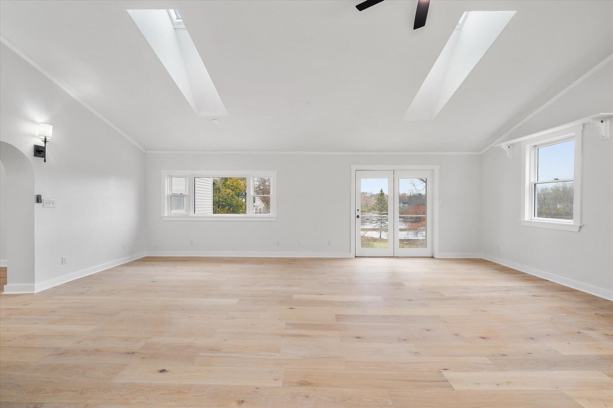 5 Summer Street Orono, ME 04473 - Photo 24 of 72 24-Family Room