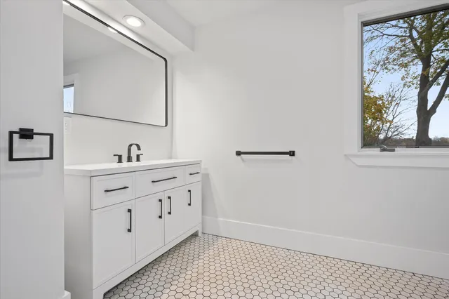 $399,000 | 5 Summer Street, Orono, ME 04473