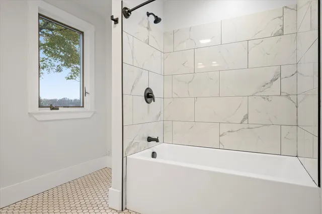 $399,000 | 5 Summer Street, Orono, ME 04473