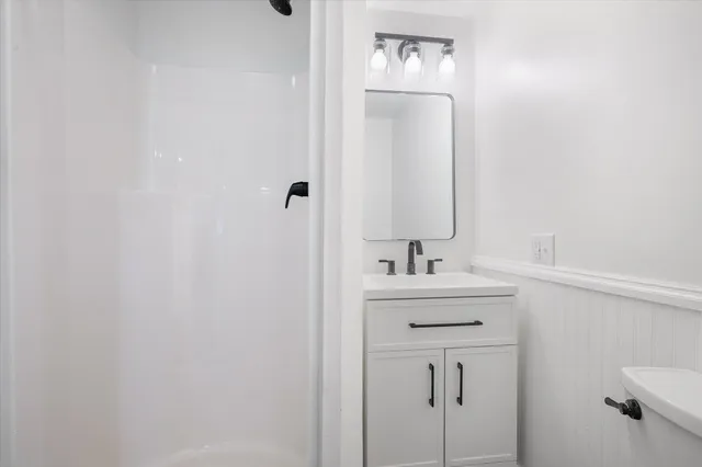 $399,000 | 5 Summer Street, Orono, ME 04473