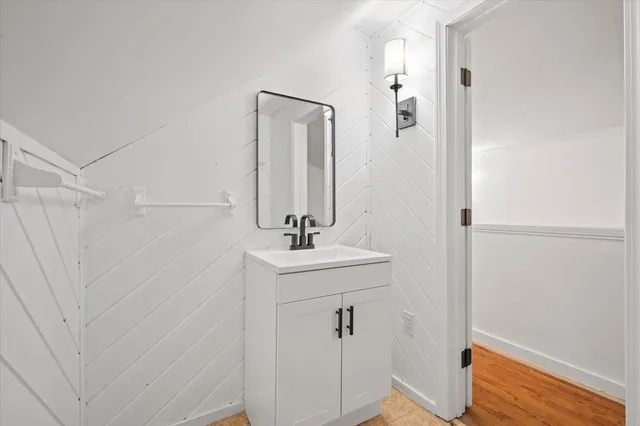 $399,000 | 5 Summer Street, Orono, ME 04473