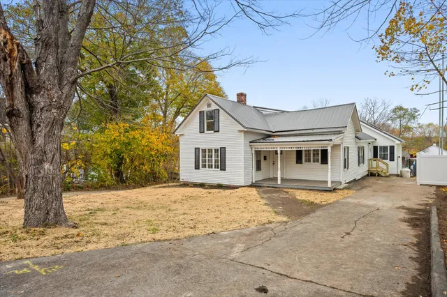 $399,000 | 5 Summer Street, Orono, ME 04473