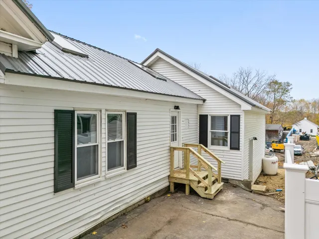 $399,000 | 5 Summer Street, Orono, ME 04473