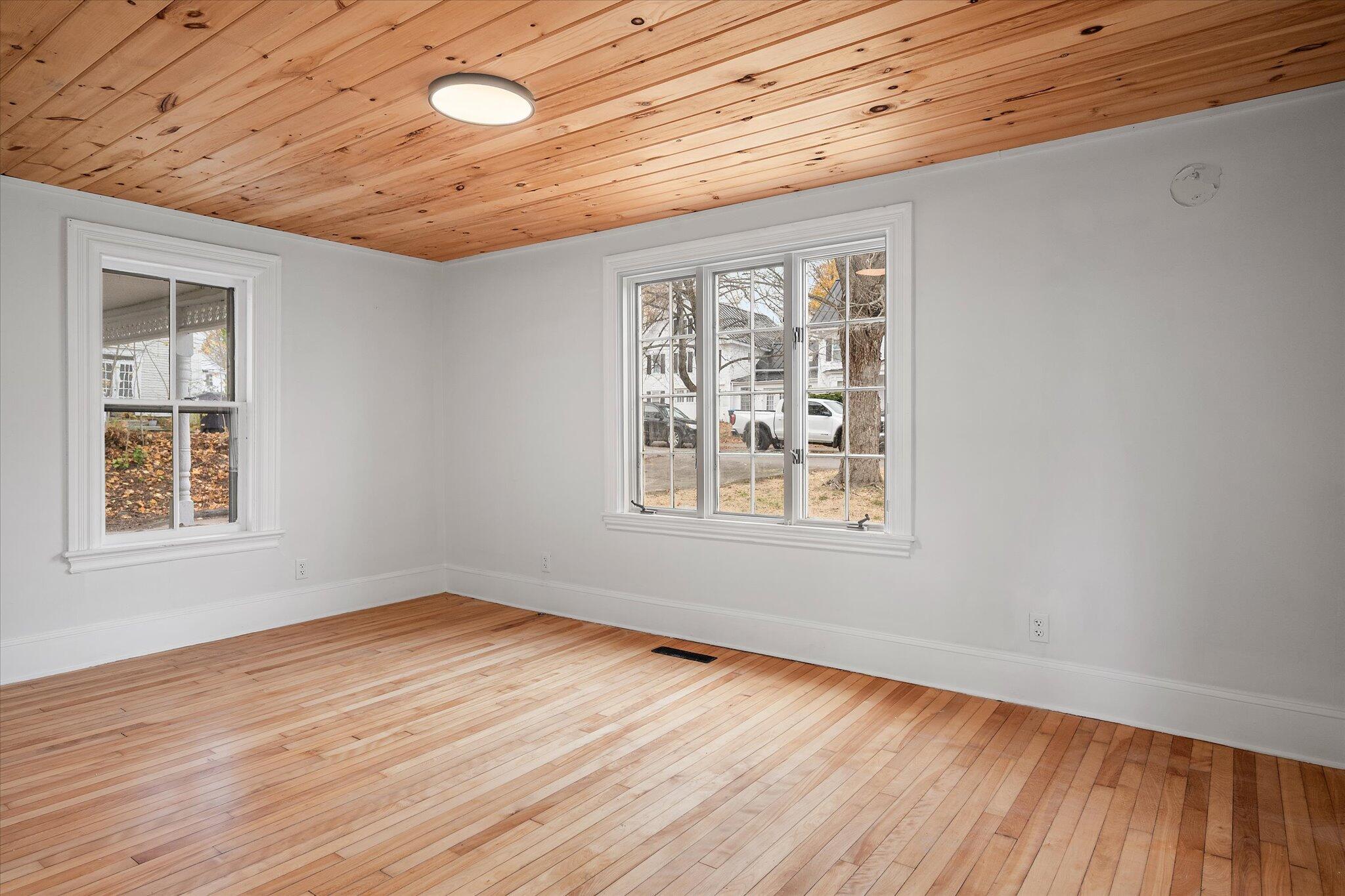 5 Summer Street Orono, ME 04473 - Photo 9 of 72 09-Room