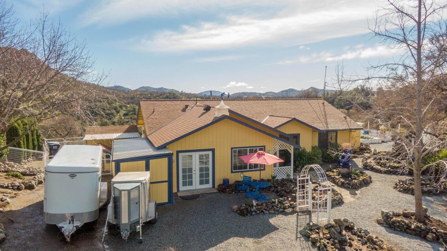 747 Winter Road Squaw Valley, CA 93675 - Photo 12 of 76 Gallery Image 12