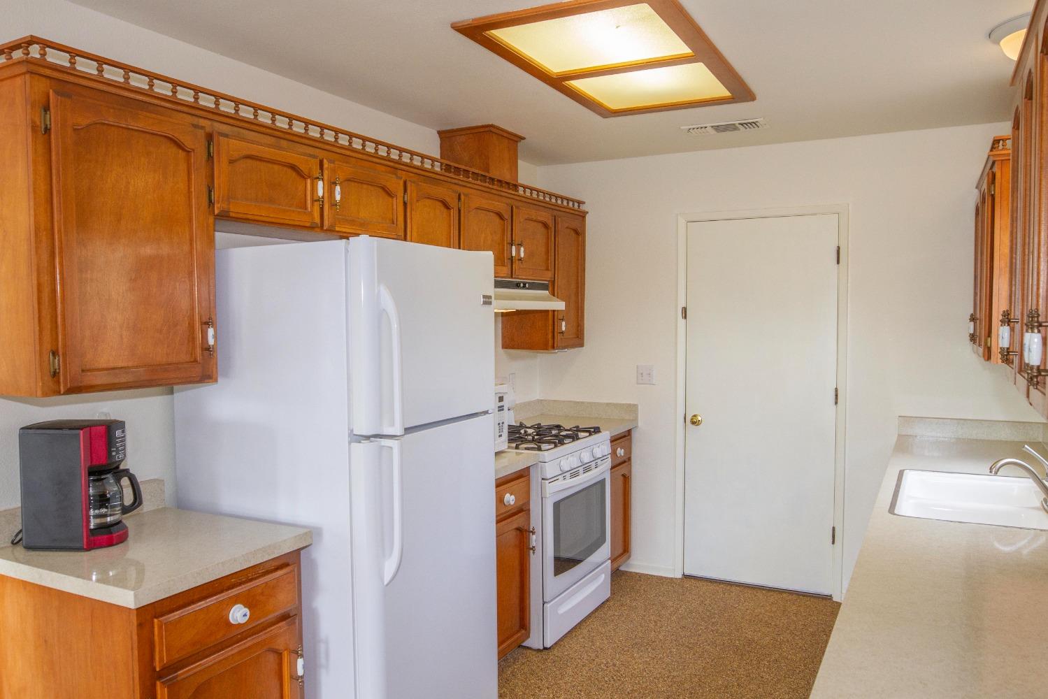 747 Winter Road Squaw Valley, CA 93675 - Photo 13 of 76 Gallery Image 13