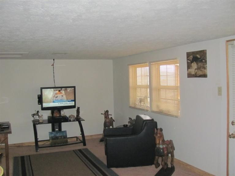 998 War Fork Road McKee, KY 40447 - Photo 12 of 23 Living room view 2