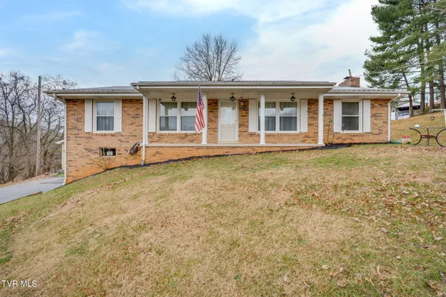 $299,999 | 1674 Gale Lane, Kingsport, TN 37660