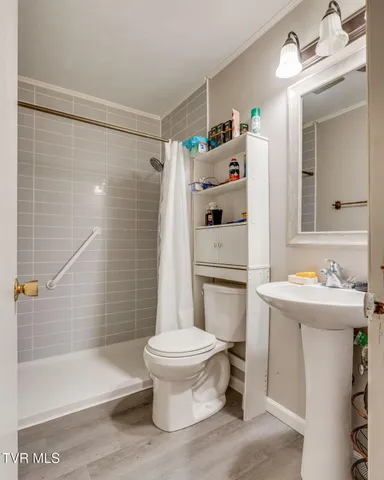 $299,999 | 1674 Gale Lane, Kingsport, TN 37660