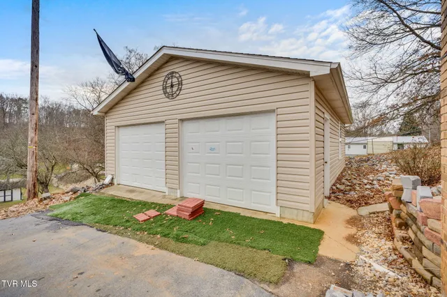 $299,999 | 1674 Gale Lane, Kingsport, TN 37660