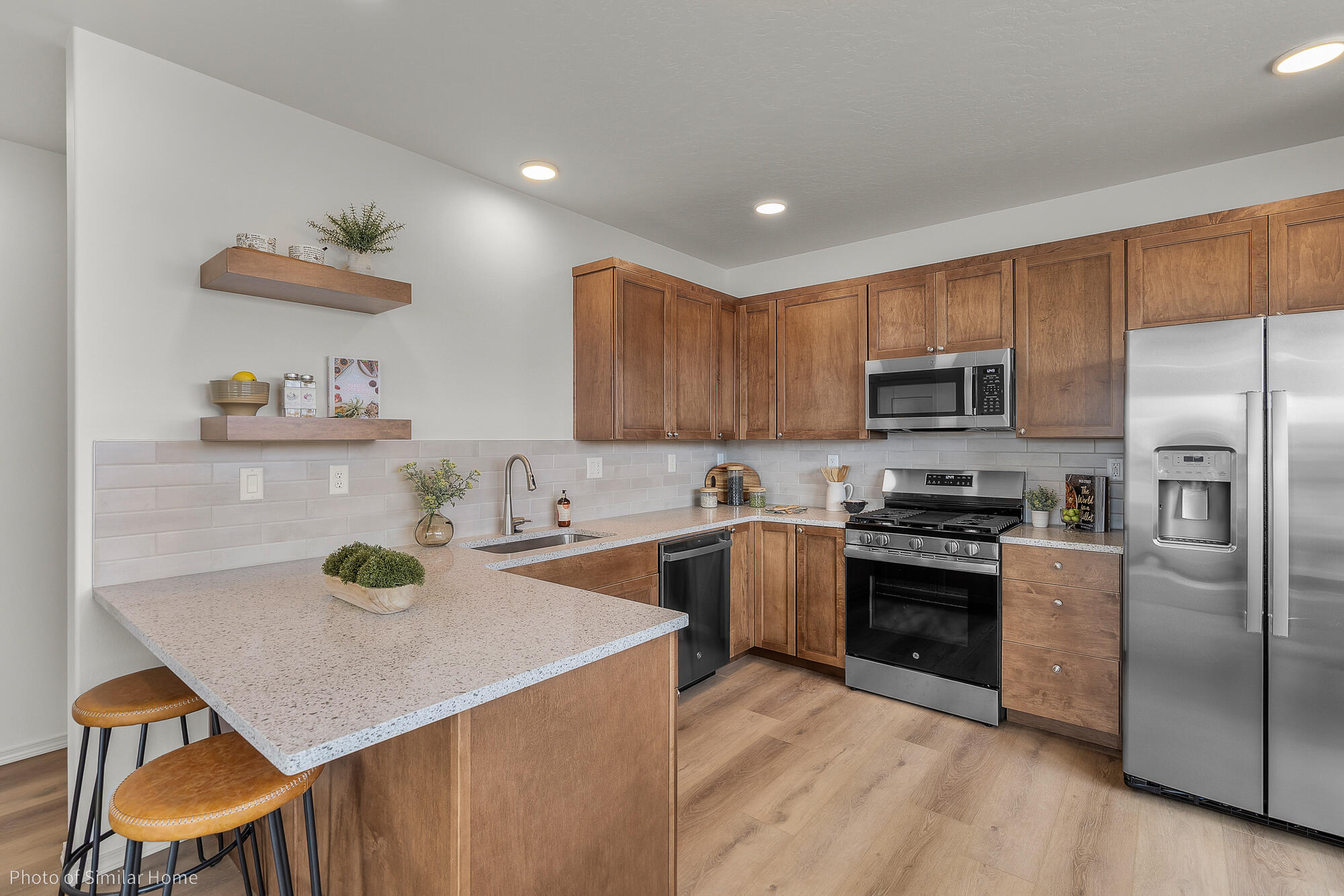 3382 Northwest 7th Street Redmond, OR 97756 - Photo 6 of 24 Harbor Townhome-Kitchen 2