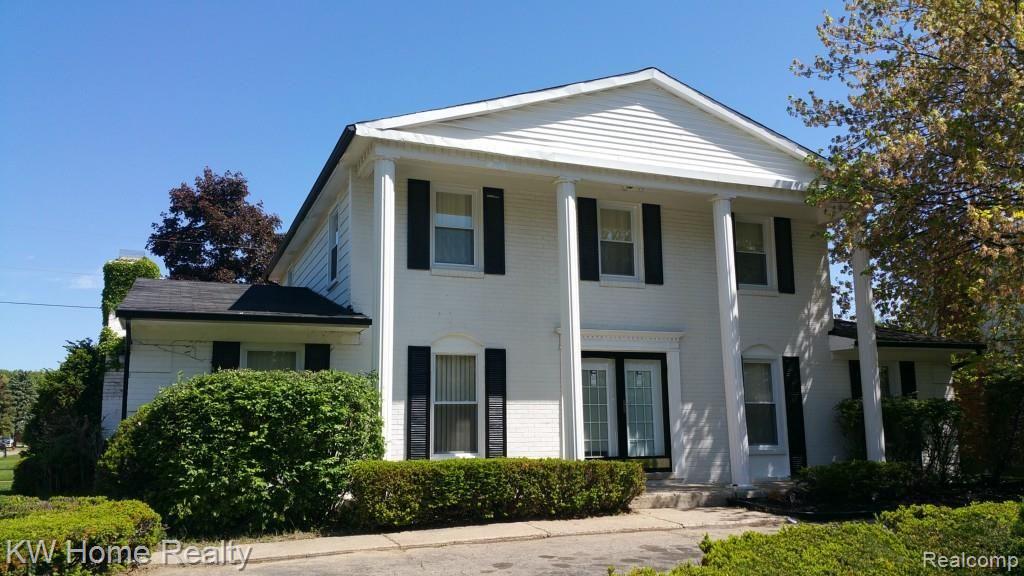 23530 Rockingham Street Southfield, MI 48033 - Photo 13 of 67 20150520_112915.jpg