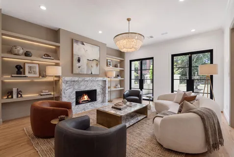 $1,950,000 | 74 Briar Hollow Lane, Houston, TX 77027