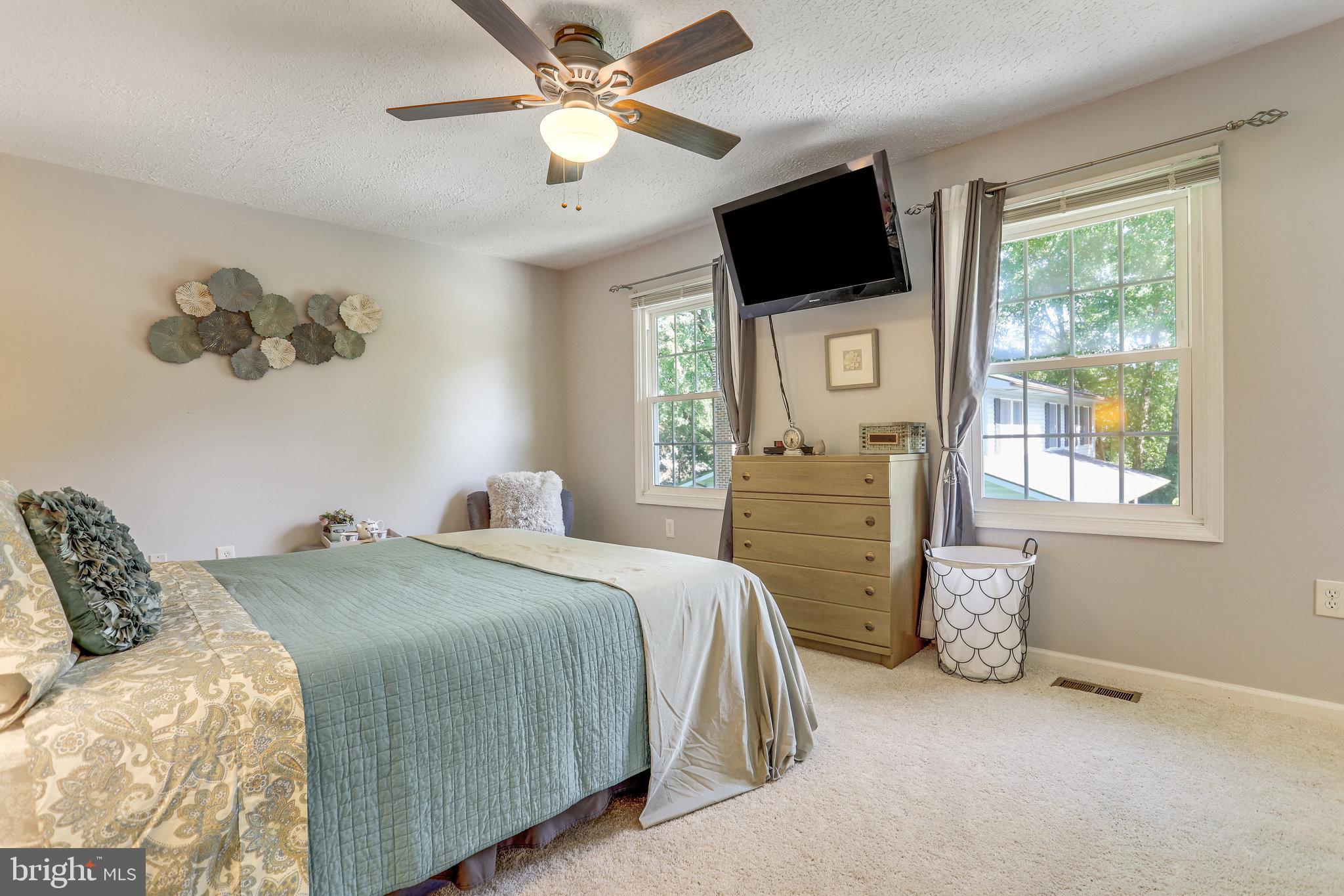 6103 Winter Park Drive Burke, VA 22015 - Photo 34 of 93