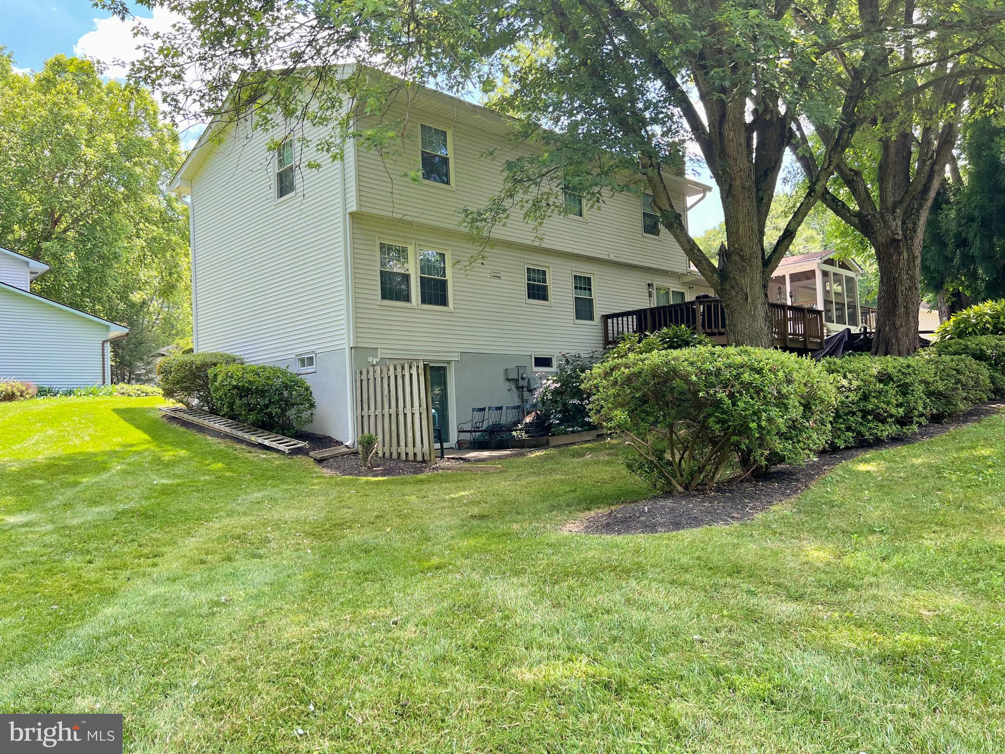 6103 Winter Park Drive Burke, VA 22015 - Photo 63 of 93 Back exterior