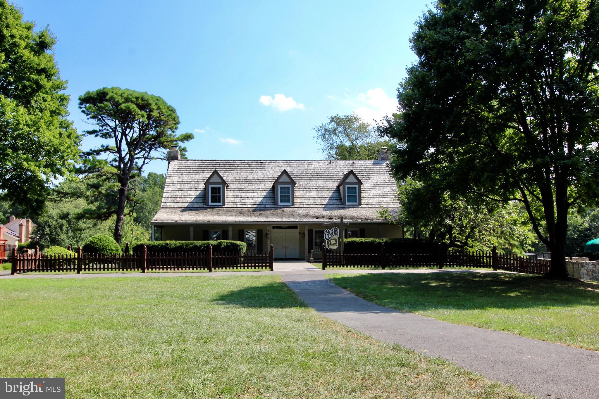 6103 Winter Park Drive Burke, VA 22015 - Photo 88 of 93 5 community centers in Burke Centre.