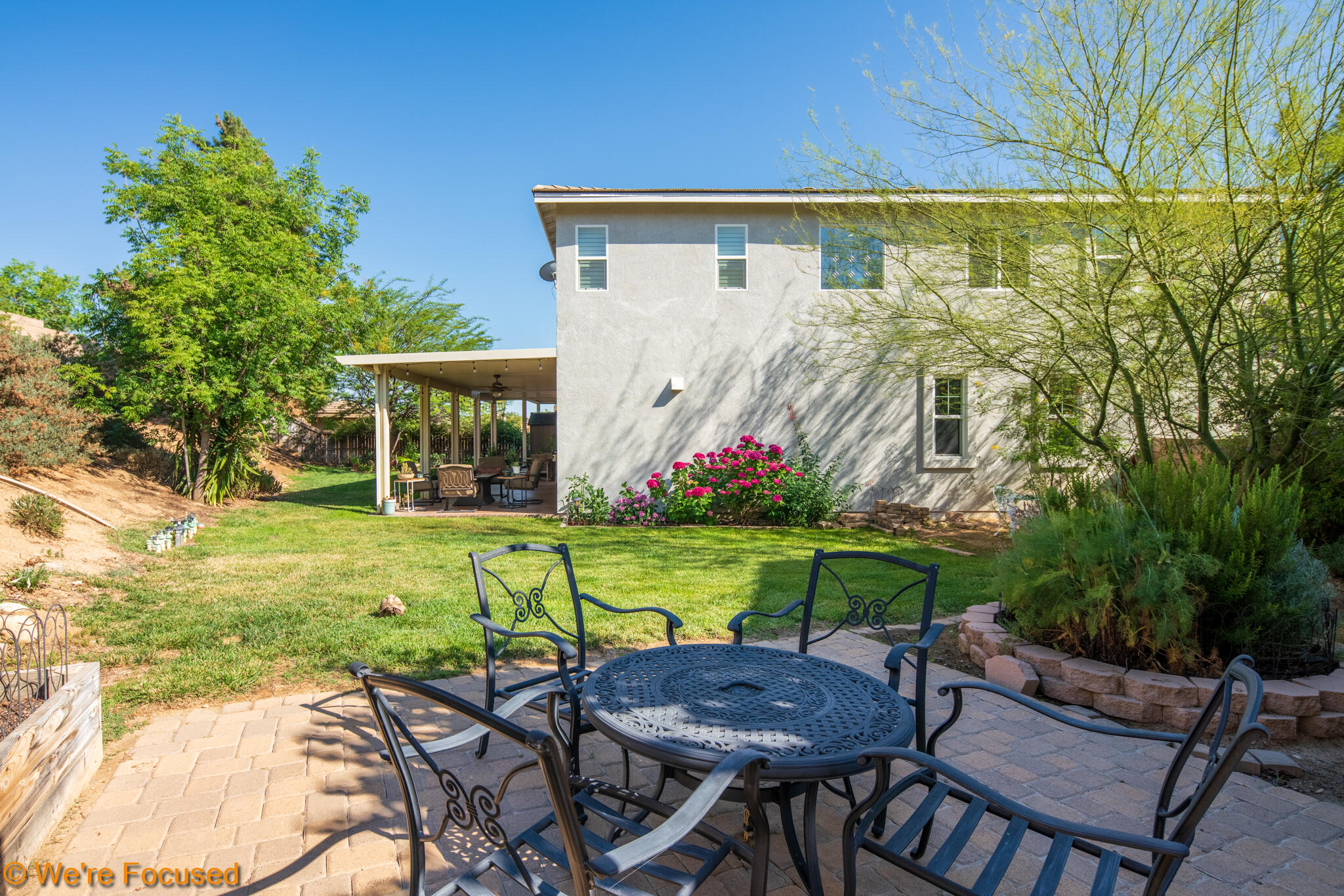 33856 Augusta Circle Yucaipa, CA 92399 - Photo 38 of 55 a view of an outdoor sitting area with chairs