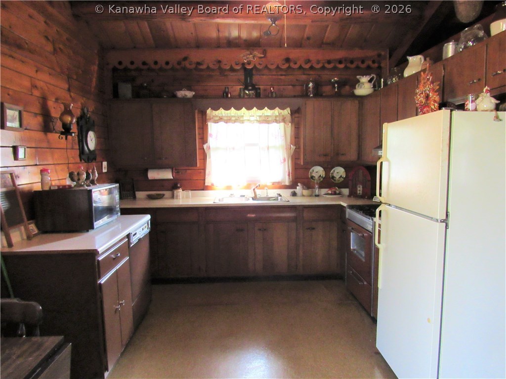 3658 Emma Road Liberty, WV 25124 - Photo 7 of 17 Gallery Image 7