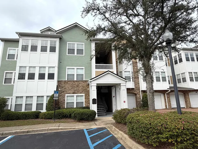 $1,975 | 2801 Chancellorsville Drive, Unit 232, Tallahassee, FL 32312