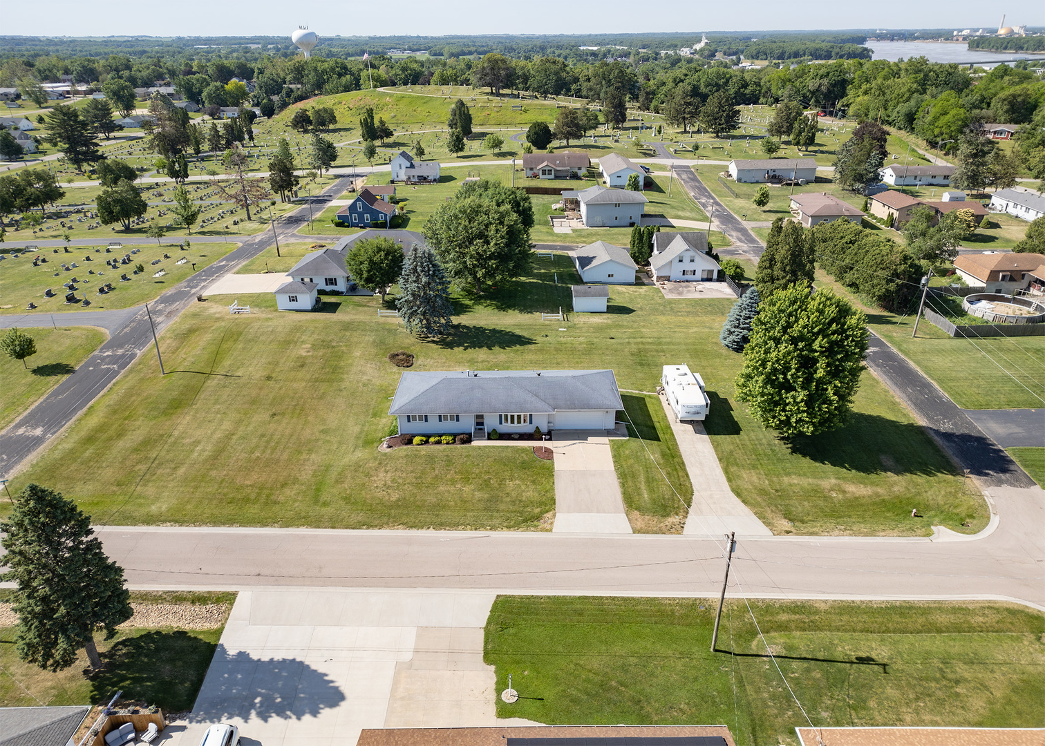 710 1st Avenue Fulton, IL 61252 - Photo 4 of 33