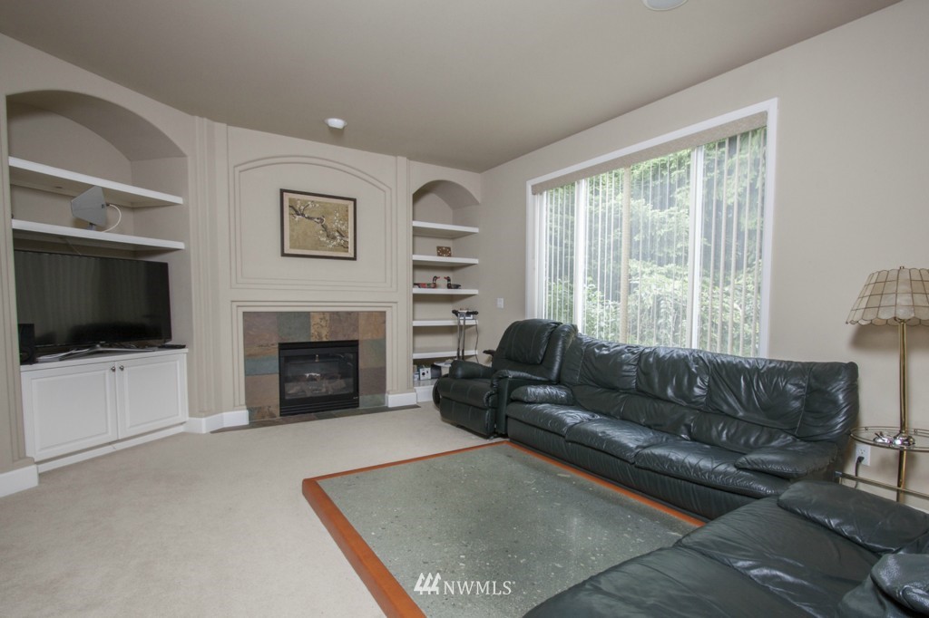 20915 37th Avenue Southeast Bothell, WA 98021 - Photo 6 of 17