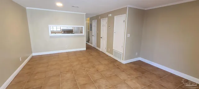 $1,200 | 7250 Hilburn Road, Unit 4D, Pensacola, FL 32504