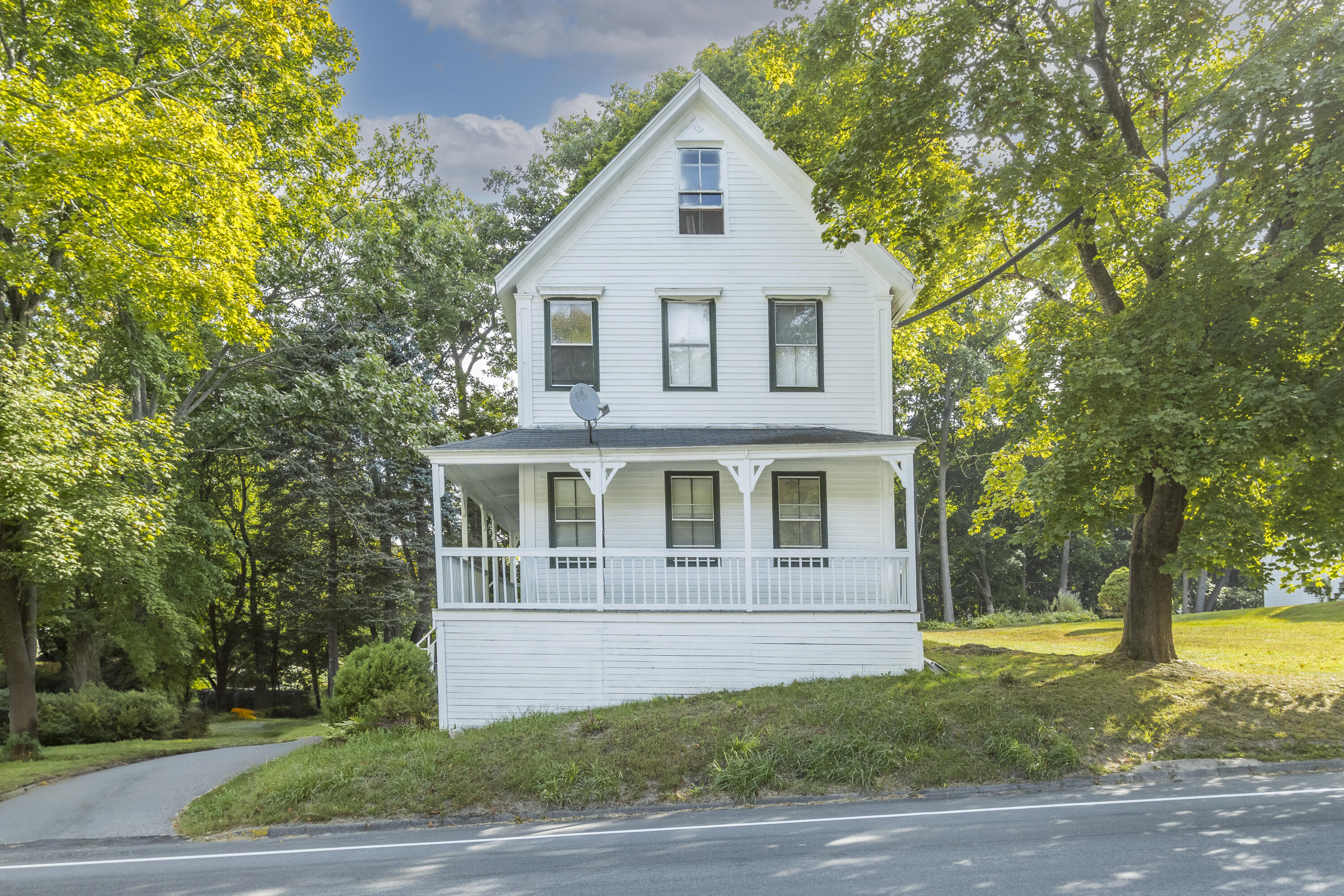 56 Spring Street Westbrook, ME 04092 - Photo 2 of 77 20240919WH-71002