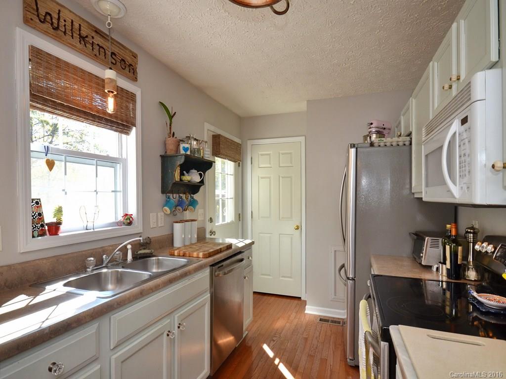 35 Rocking Porch Lane Asheville, NC 28805 - Photo 5 of 18 Gallery Image 5